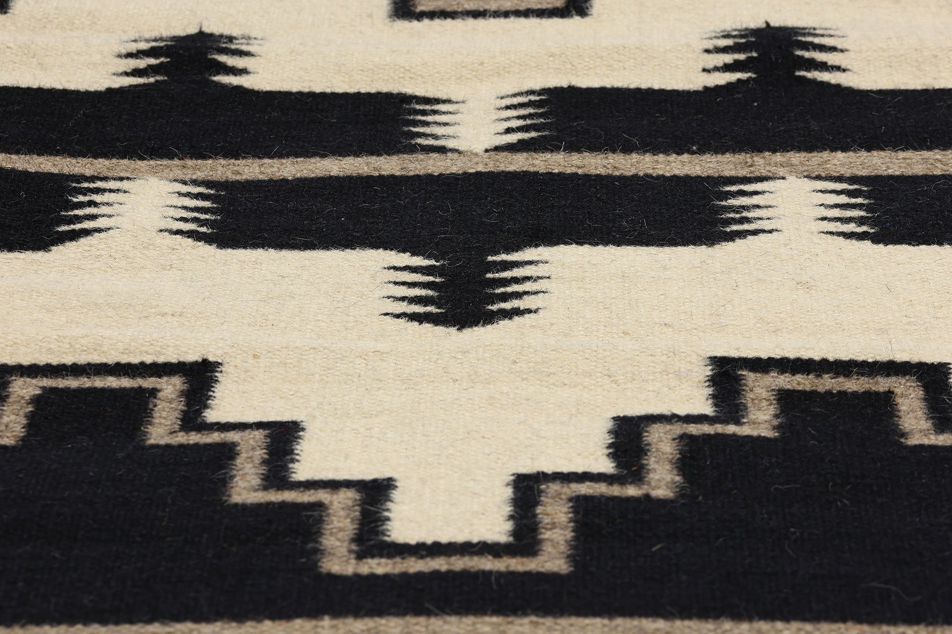 3 x 10 Southwest Modern Crystal Navajo-Style Rug 81050