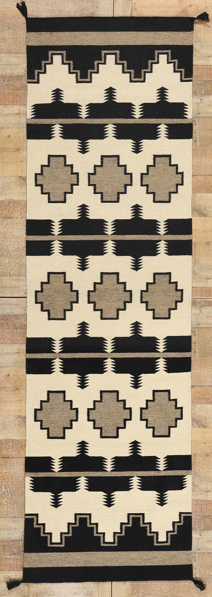 3 x 10 Southwest Modern Crystal Navajo-Style Rug 81050