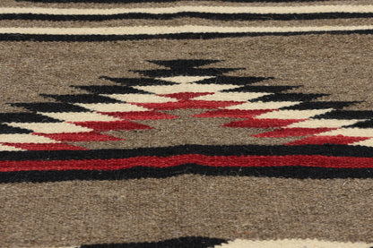 5 x 7 Southwest Modern Navajo-Style Rug 81045