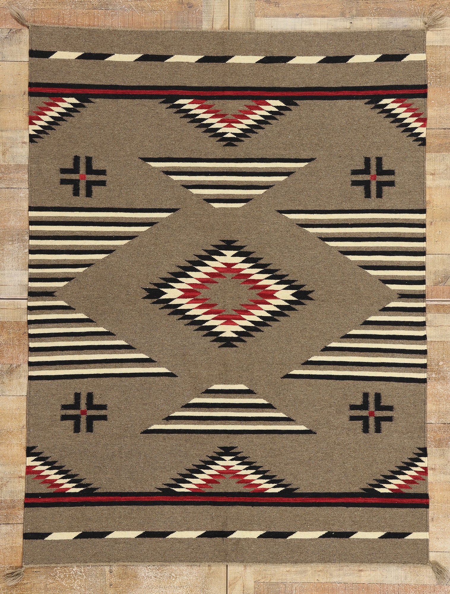 5 x 7 Southwest Modern Navajo-Style Rug 81045