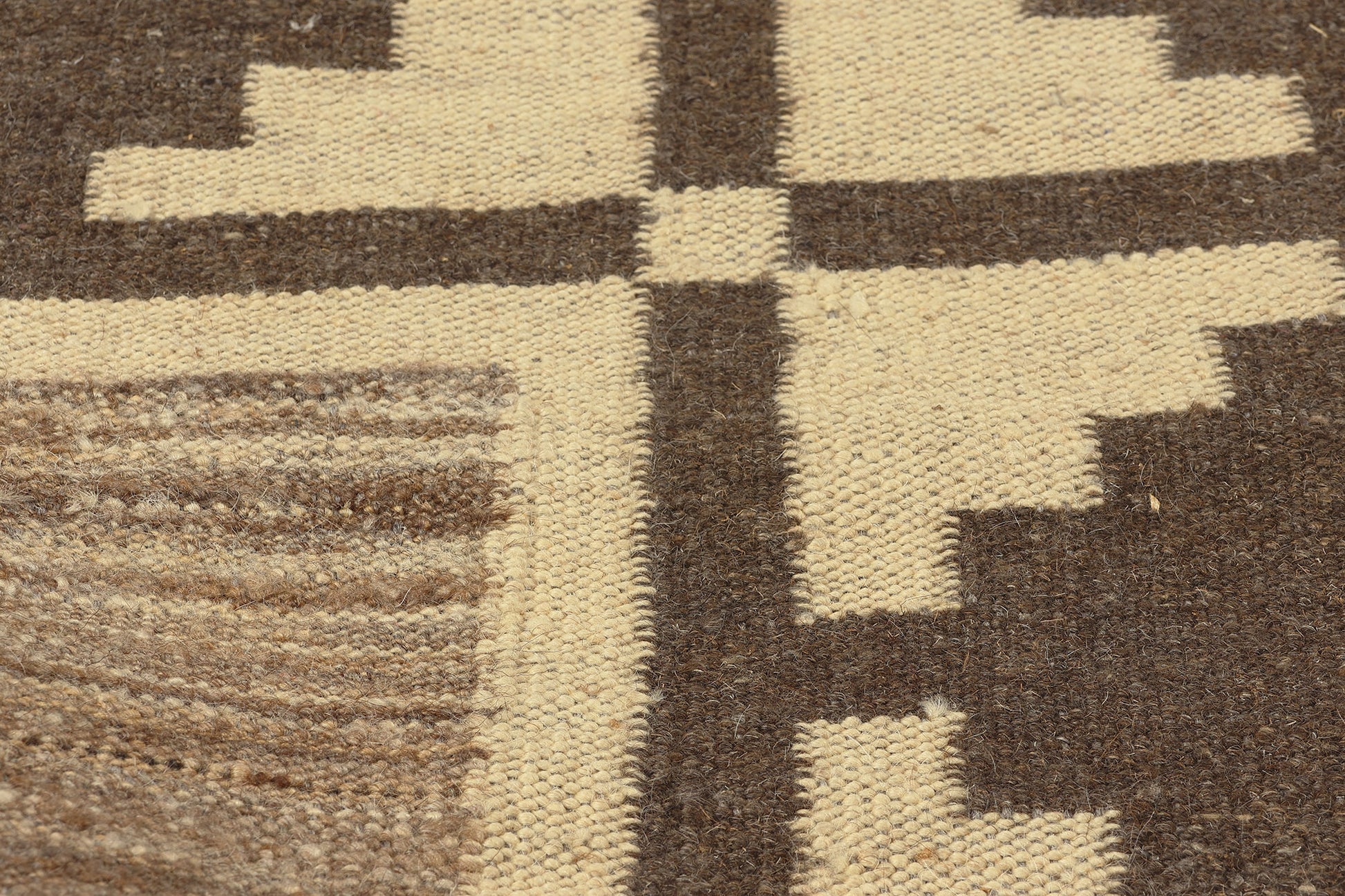 9 x 12 Southwest Modern Navajo-Style Rug 81033