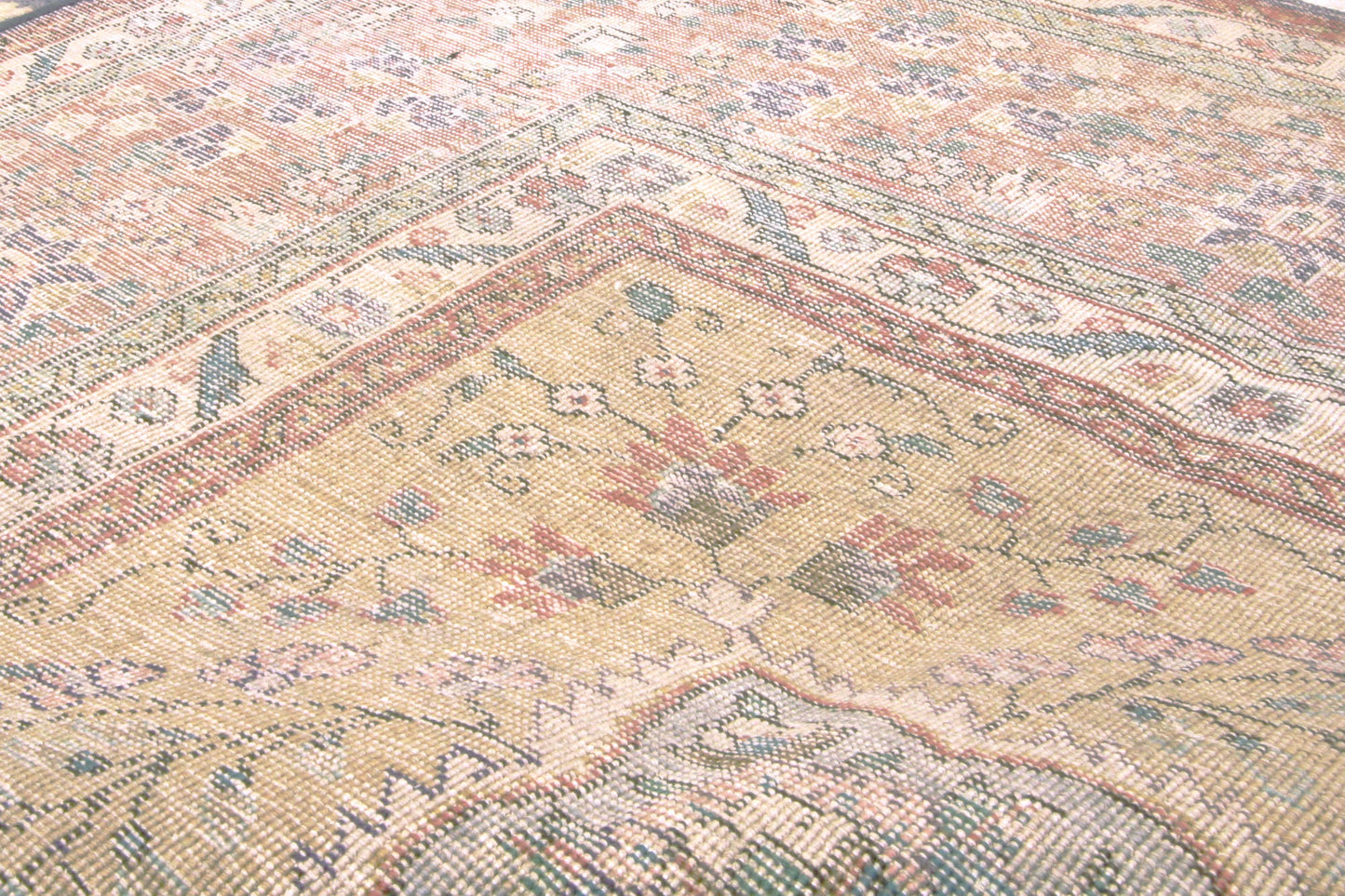 10 x 13 Vintage Persian Tabriz Rug 76417