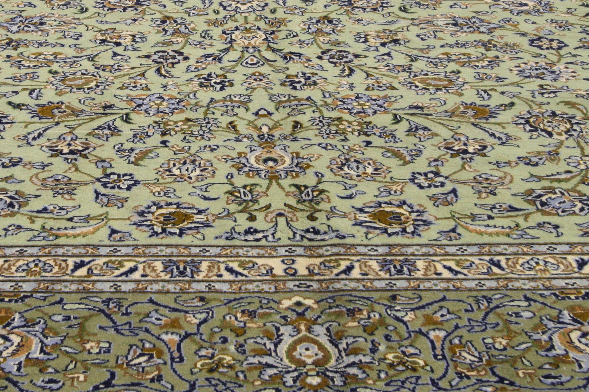 10 x 13 Vintage Persian Yazd Rug 75922