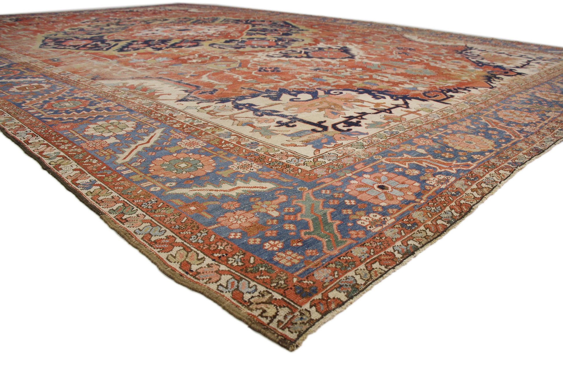 13 x 20 Antique-Worn Persian Serapi Rug 52303