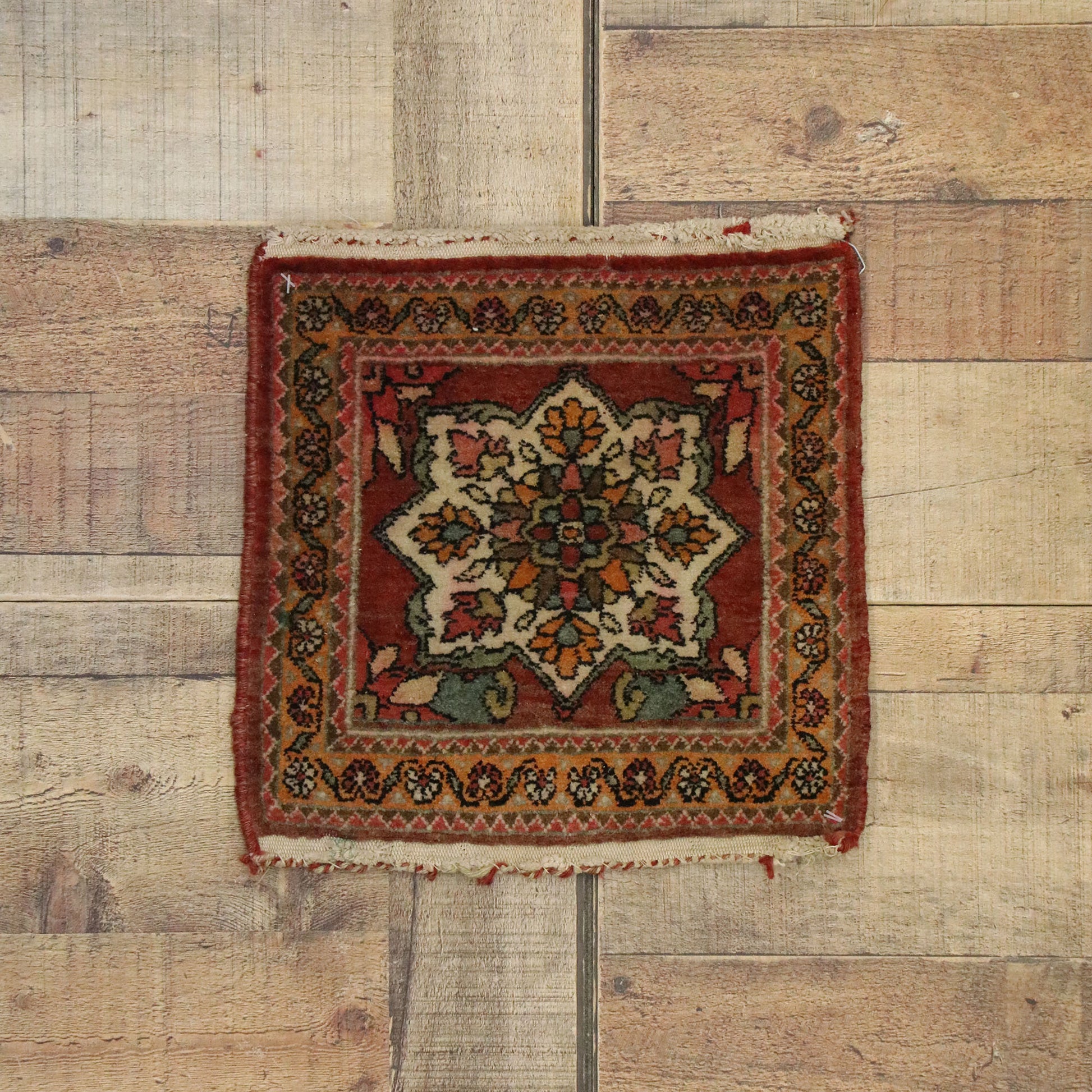 1 x 1 Antique Persian Semnan Rug 77164