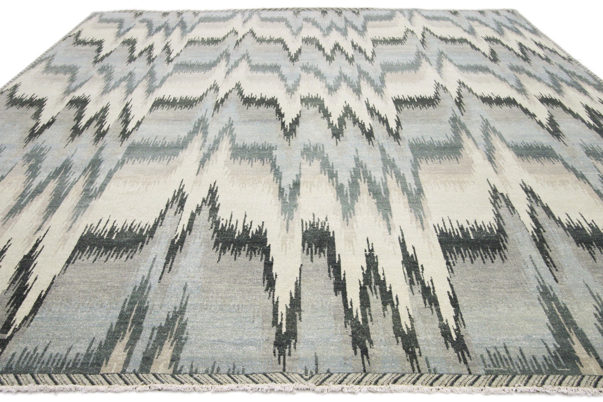 8 x 10 Transitional Ikat Rug 30048