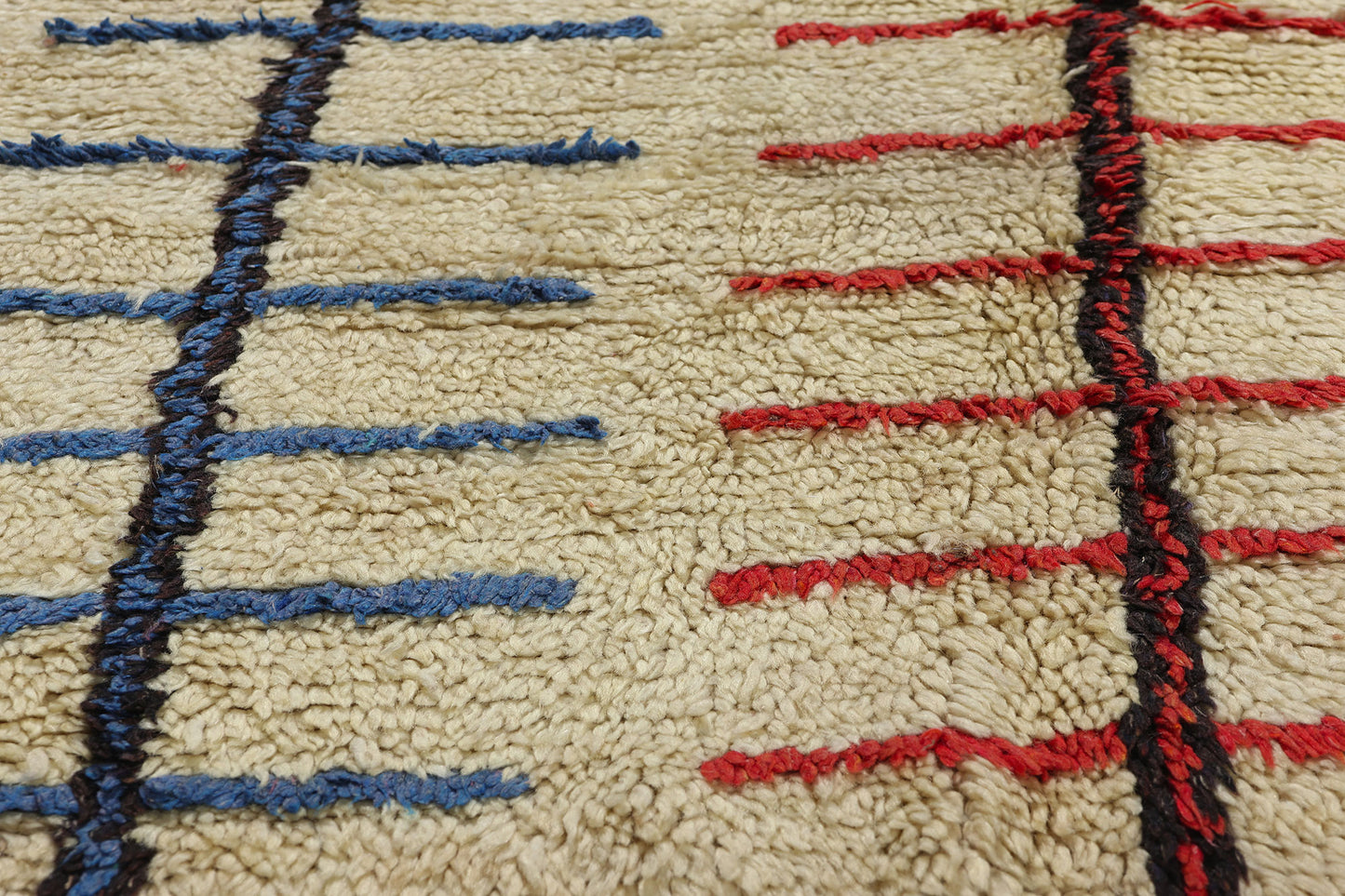 5 x 7 Vintage Moroccan Azilal Rug 21811