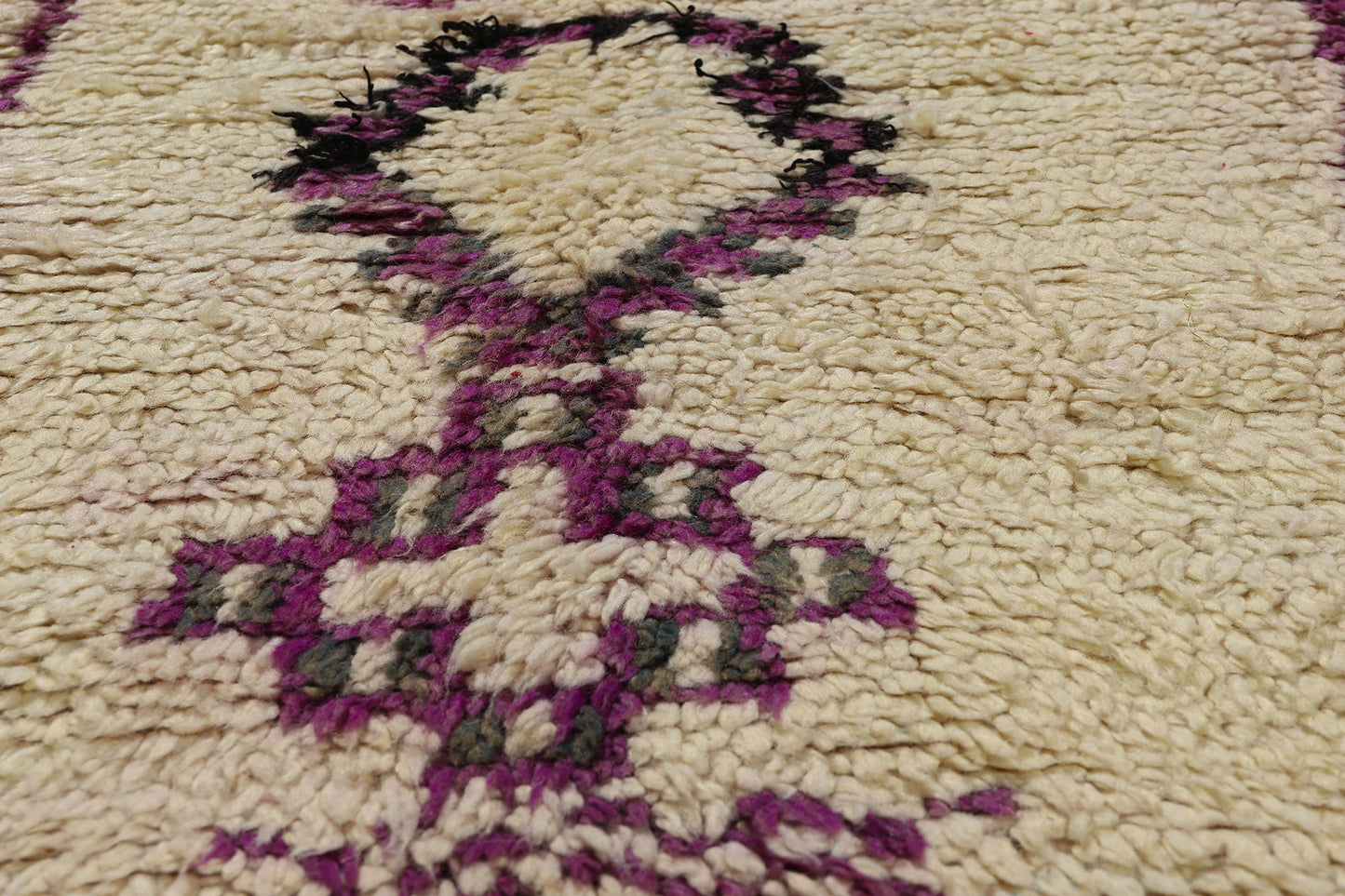 5 x 8 Vintage Moroccan Azilal Rug 21728���