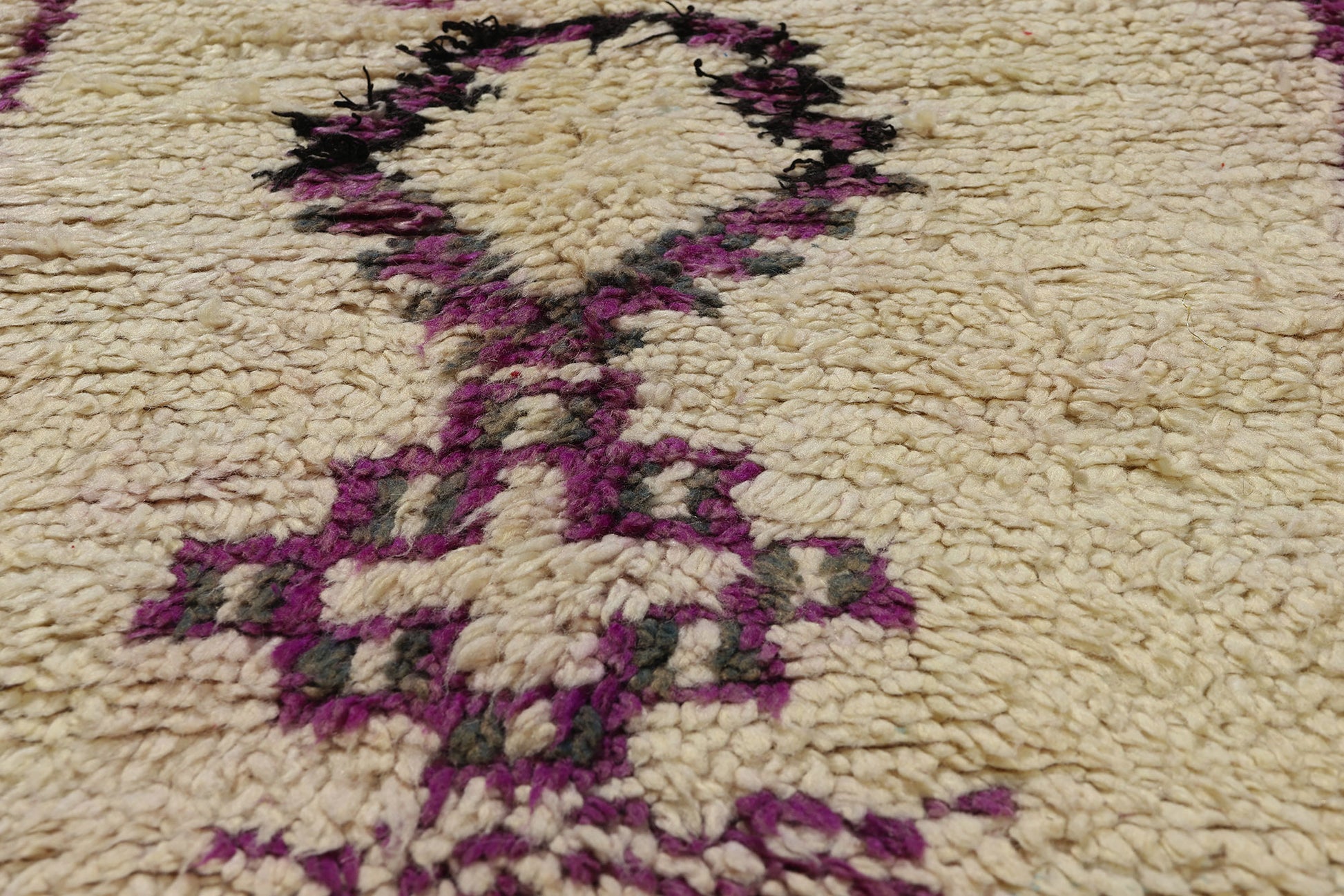 5 x 8 Vintage Moroccan Azilal Rug 21728���