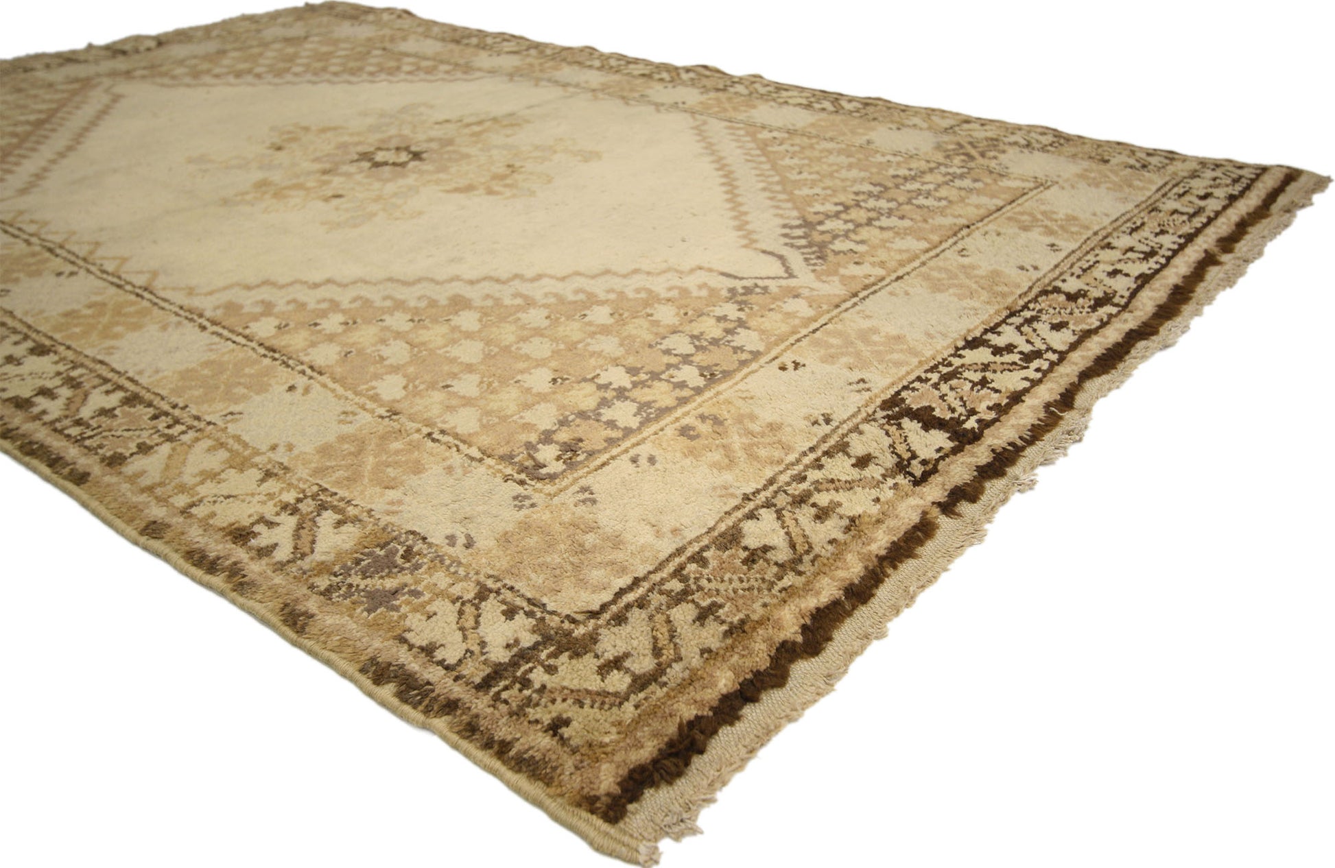 4 x 6 Vintage Rabat Moroccan Rug 71548