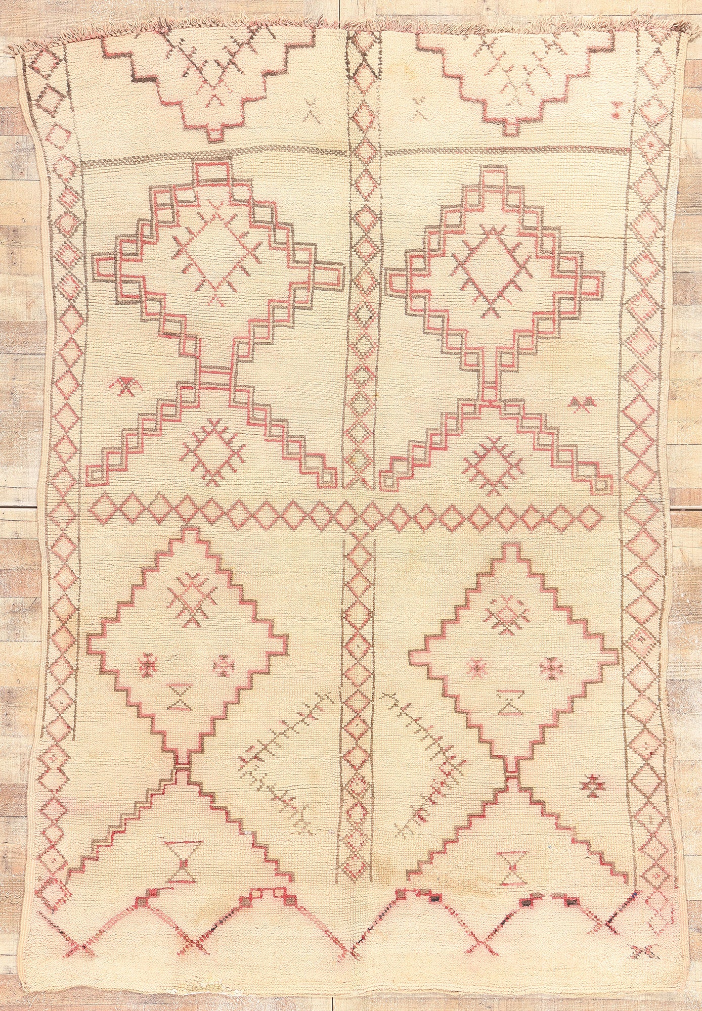 6 x 9 Vintage Neutral Moroccan Rug 20238