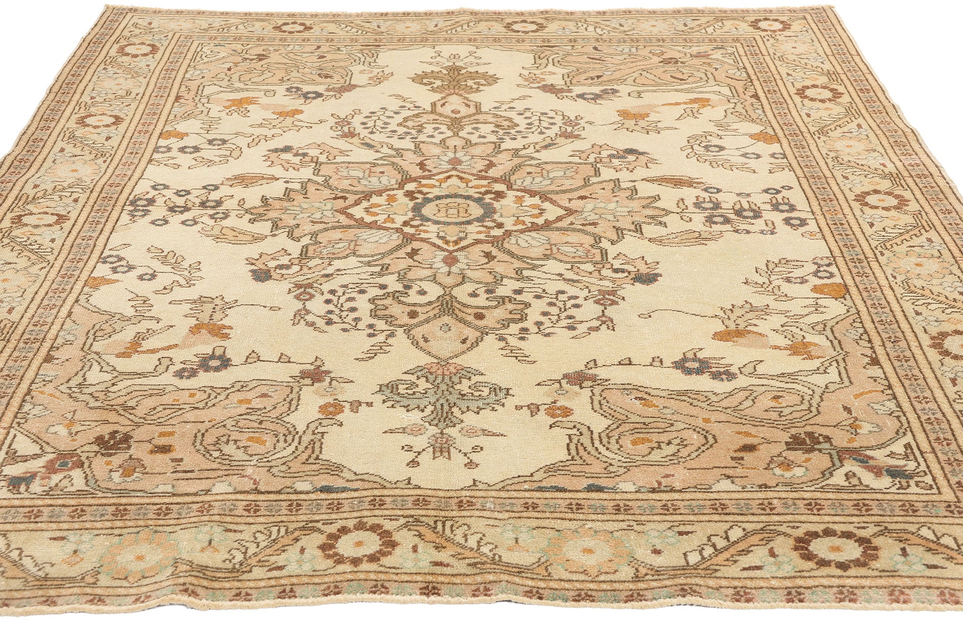 5 x 7 Vintage Neutral Turkish Sivas Rug 52133