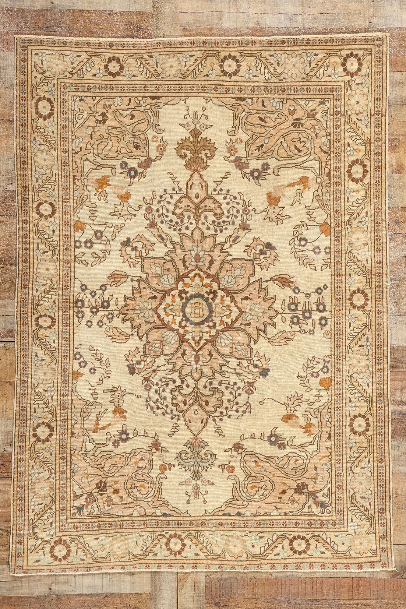 5 x 7 Vintage Neutral Turkish Sivas Rug 52133