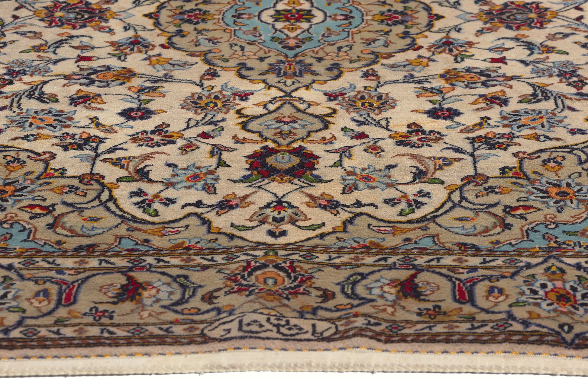 4 x 6 Vintage Persian Kashan Rug 78701
