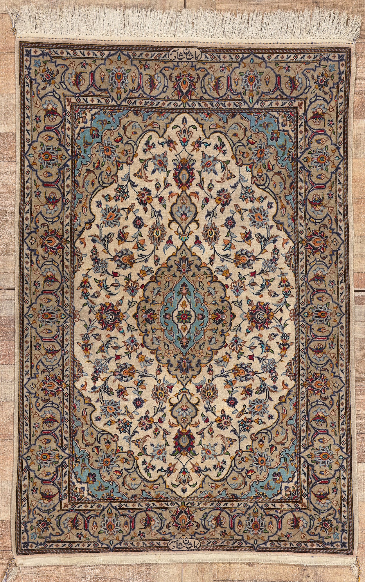4 x 6 Vintage Persian Kashan Rug 78701