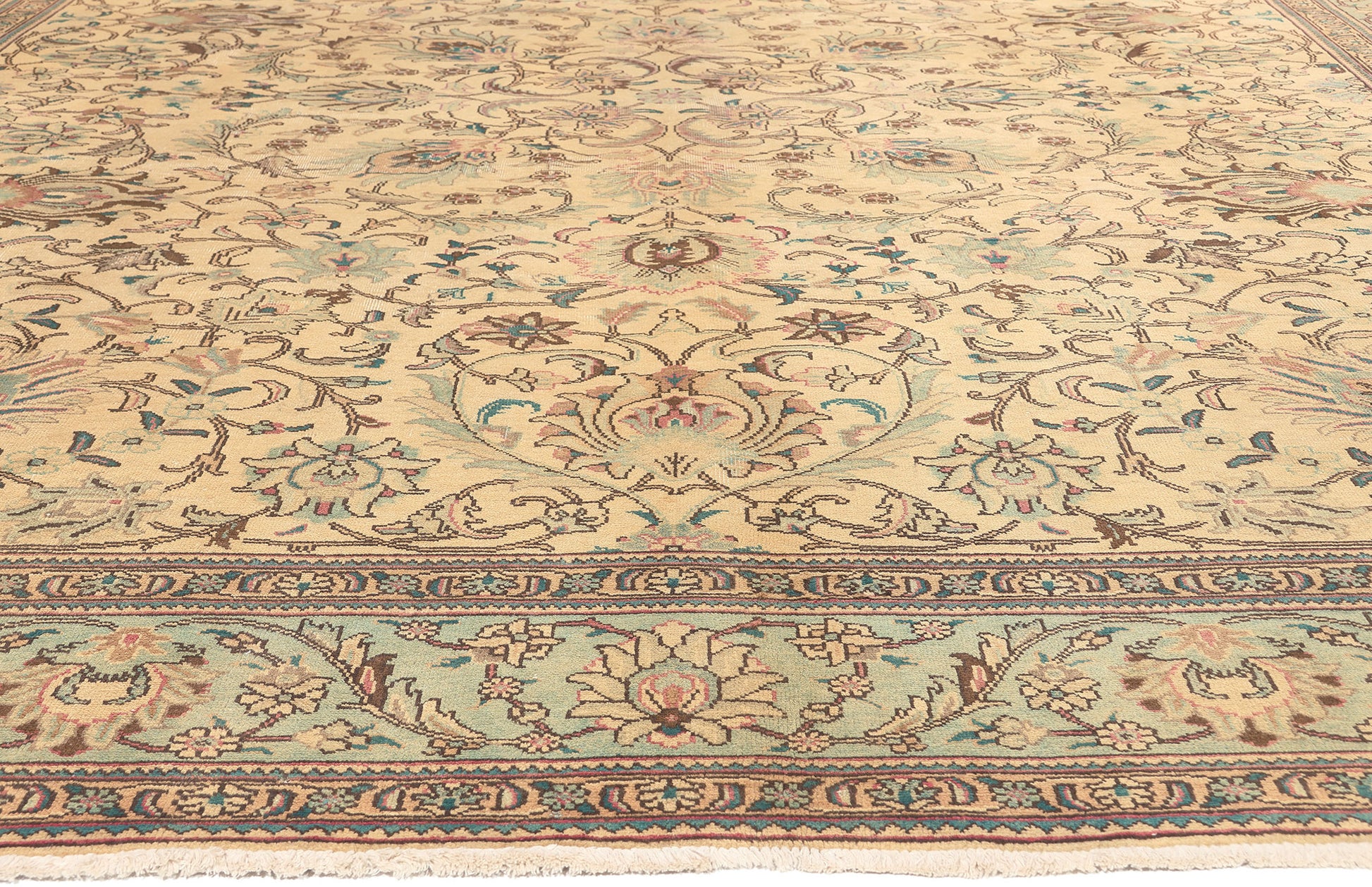 10 x 13 Vintage Persian Tabriz Rug 76489