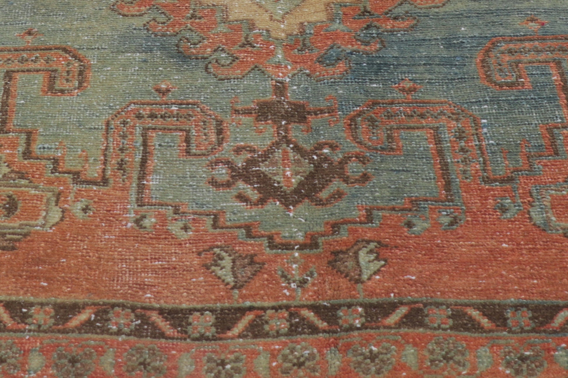5 x 11 Vintage-Worn Persian Viss Rug 60978
