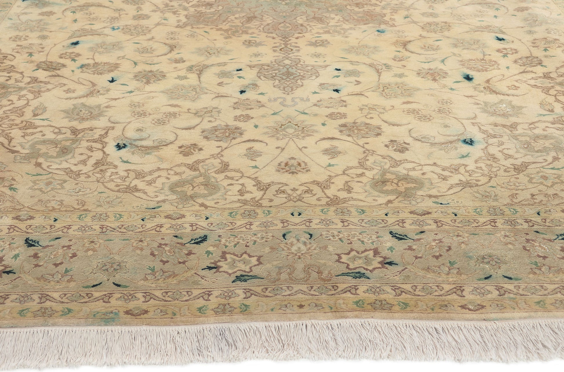 7 x 10 Vintage Persian Tabriz Rug 76976