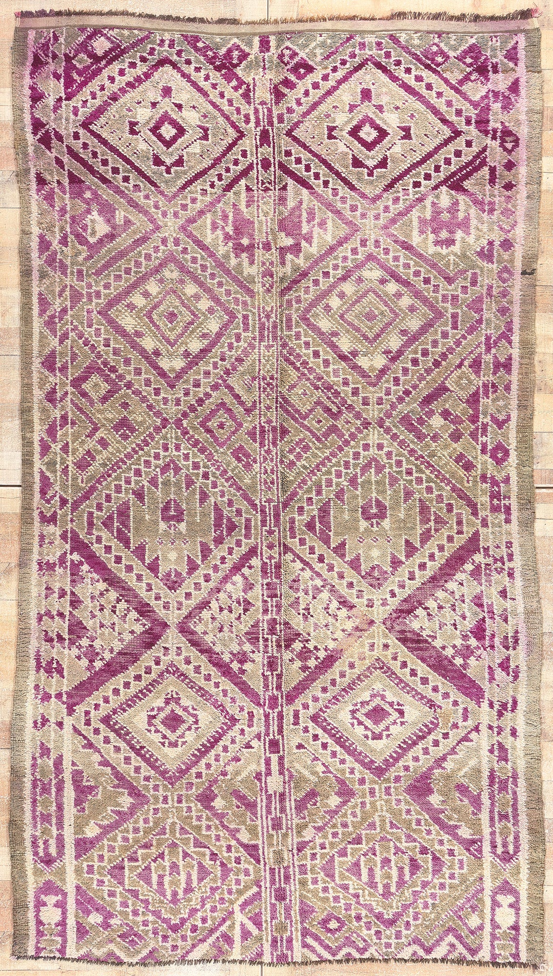 6 x 10 Vintage Purple Beni MGuild Moroccan Rug 20666