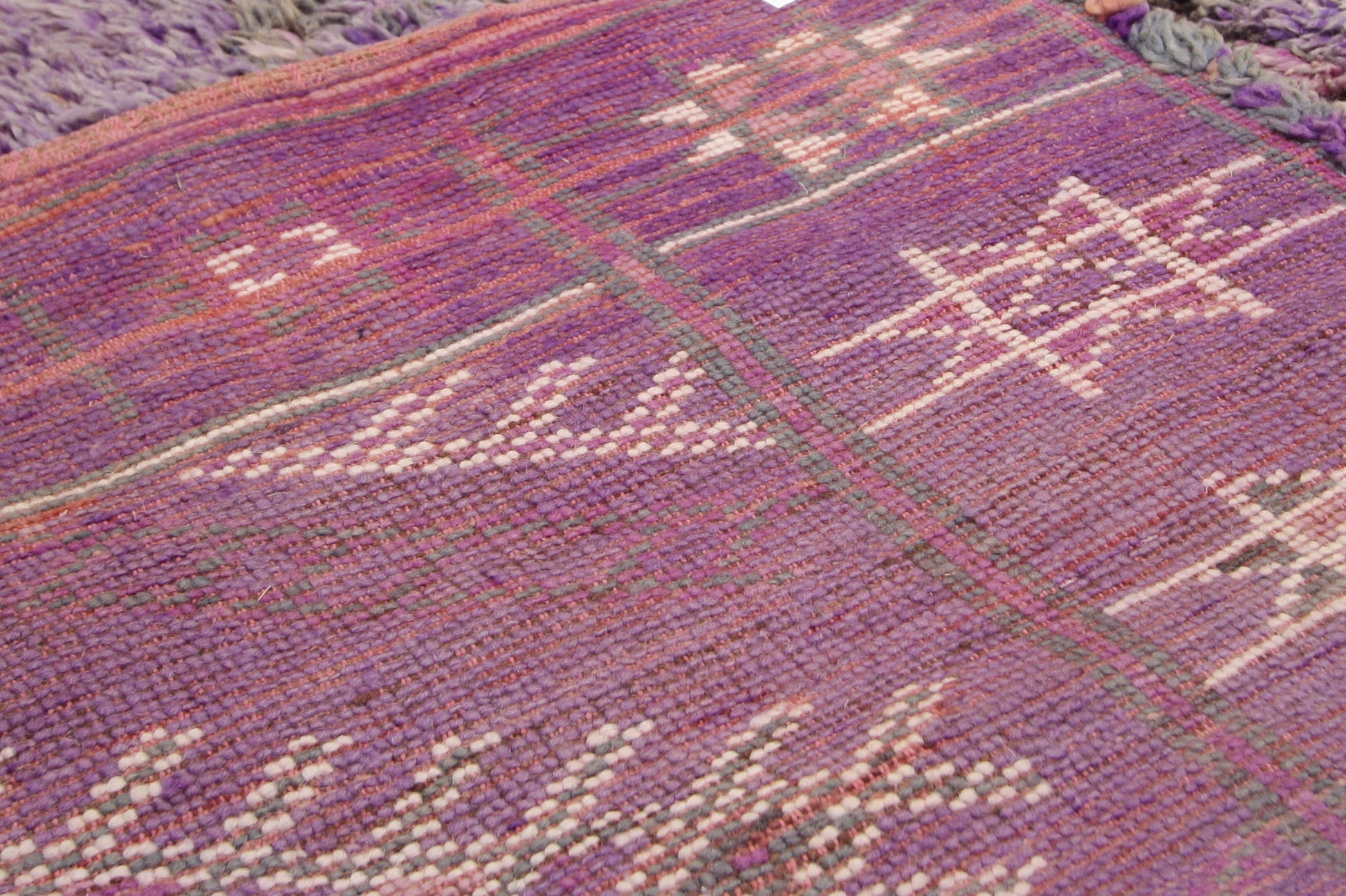 6 x 9 Vintage Purple Beni Mrirt Moroccan Rug 20753