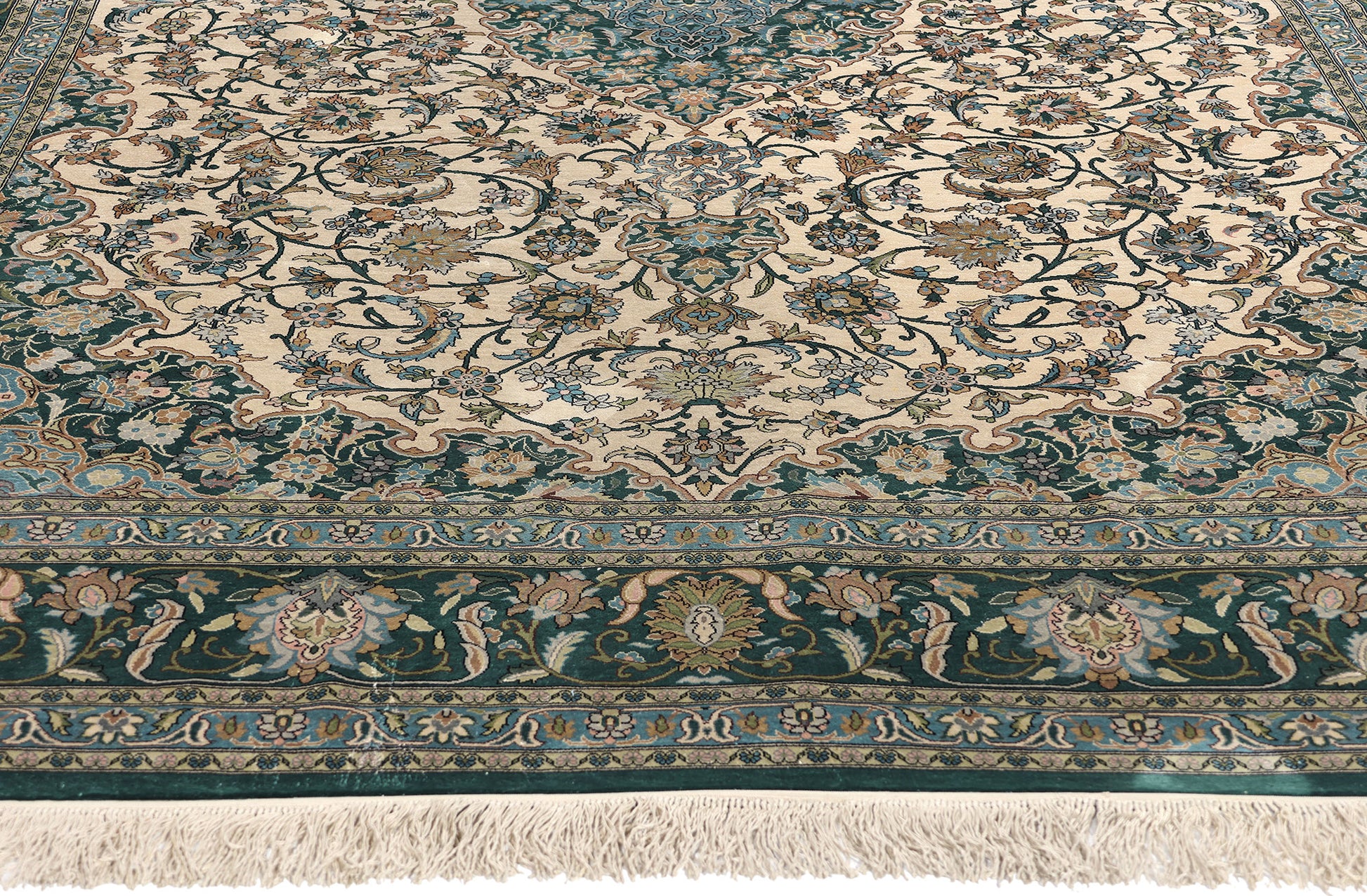 7 x 10 Vintage Turkish Silk Hereke Rug 77246