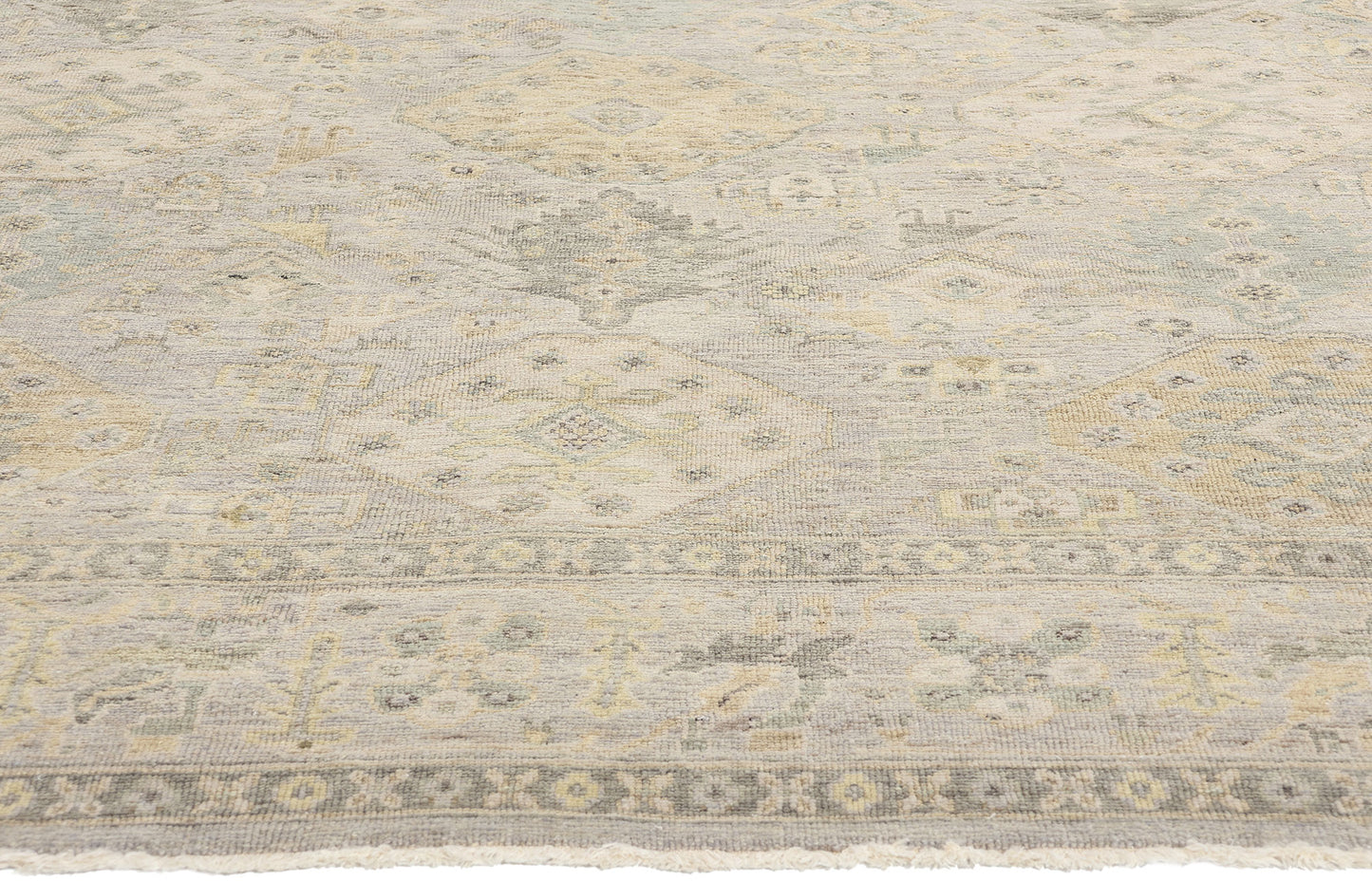7 x 10 Vintage-Inspired Modern Gray Oushak Rug 31068