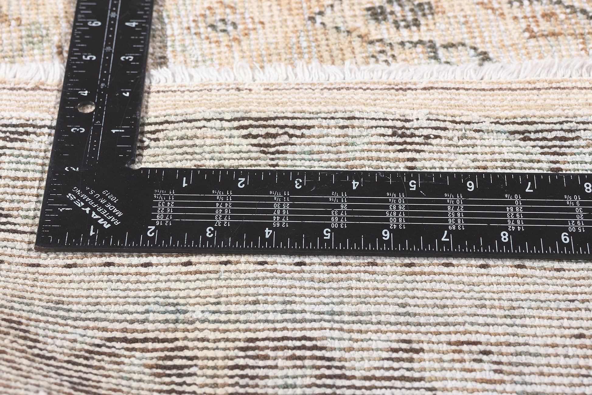 4 x 6 Antique-Worn Persian Mahal Rug 61274