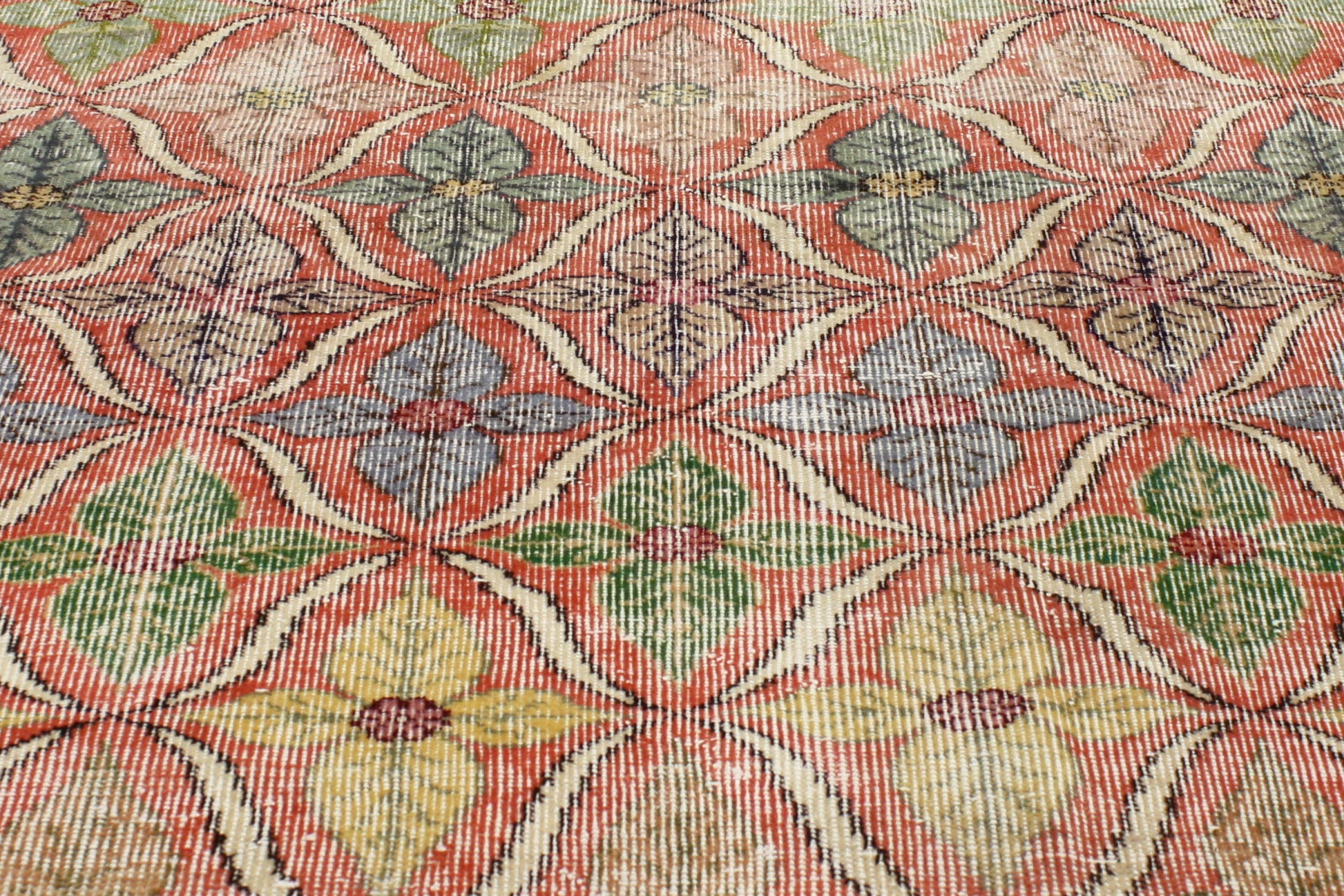 6 x 11 Vintage Turkish Sivas Rug 52187