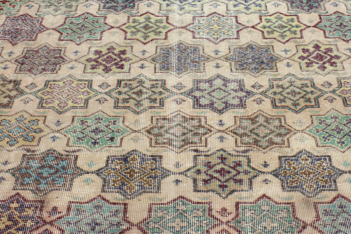 6 x 9 Vintage Turkish Sivas Rug 52005
