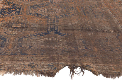 6 x 9 Antique-Worn Persian Shiraz Rug 78530
