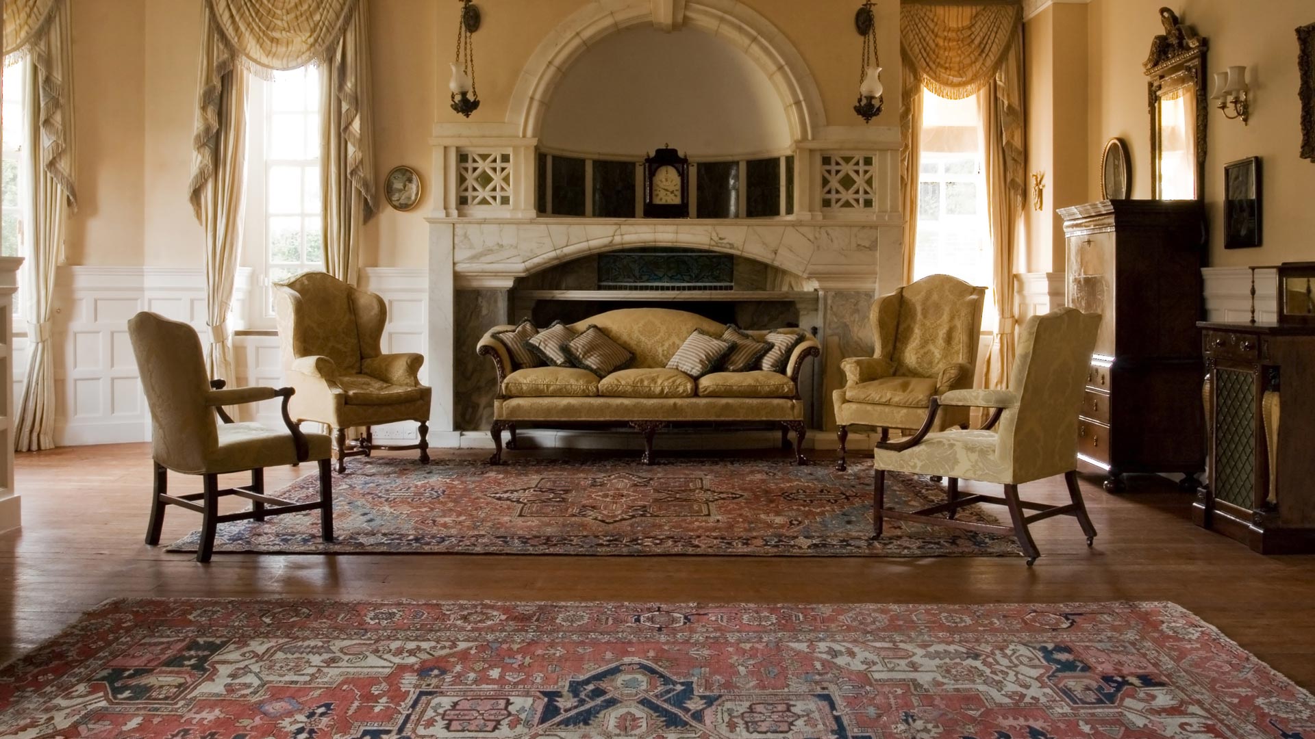 Antique Persian Heriz Rugs Serapi Carpets Dallas