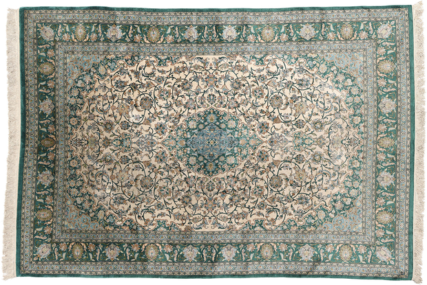 7 x 10 Vintage Turkish Silk Hereke Rug 77246