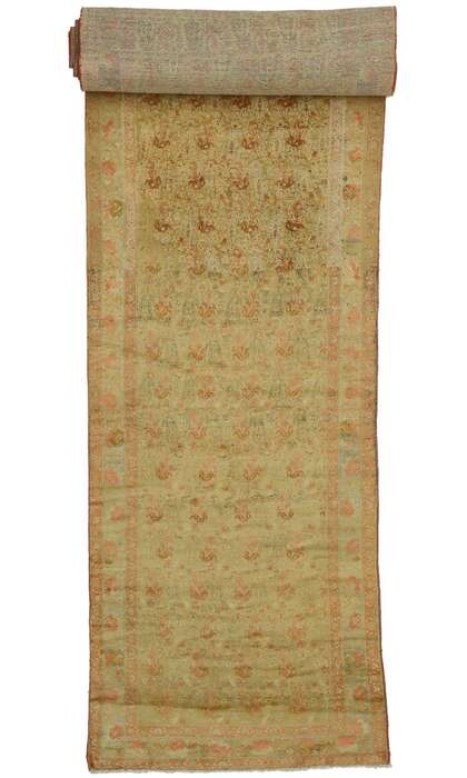 4 x 28 Antique Mahal Rug 76571