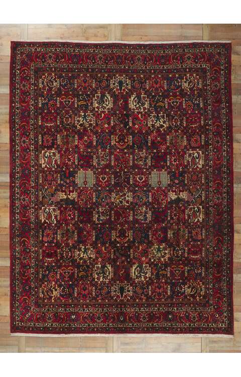 10 x 13 Vintage Persian Bakhtiari Rug 61096
