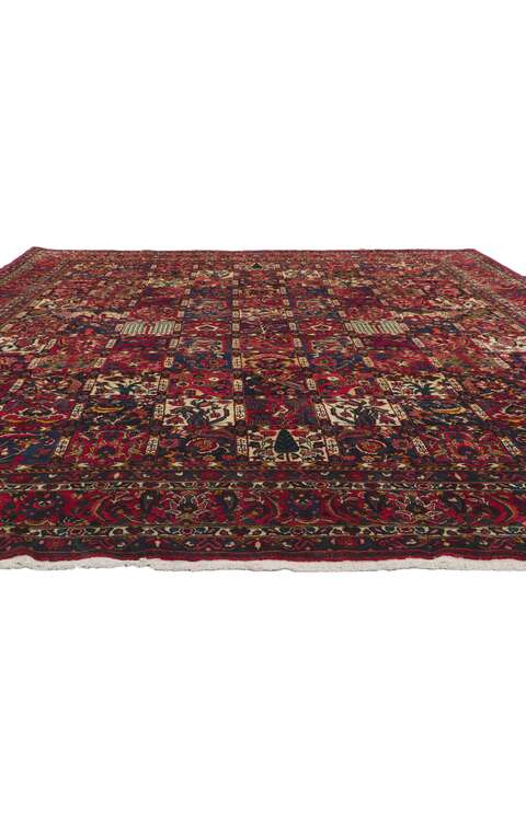 10 x 13 Vintage Persian Bakhtiari Rug 61096