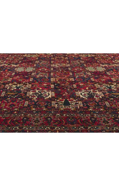 10 x 13 Vintage Persian Bakhtiari Rug 61096